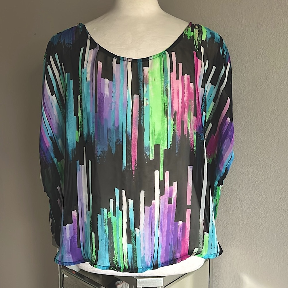 Paper Tee | Women Cropped Colorful Abstract Sheer Top w/ Batwing Sleeve- Size 3X